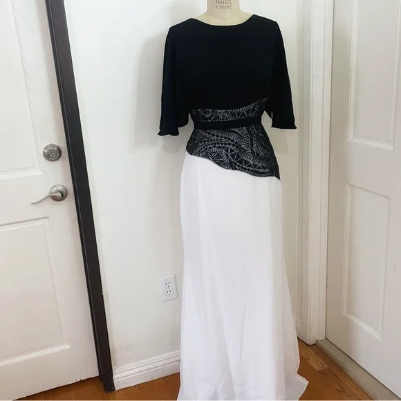 BCBGMAXAZRIA Elayna Black & White Formal Gown Size 10 | Elegant Evening Dress - Picture 7 of 16